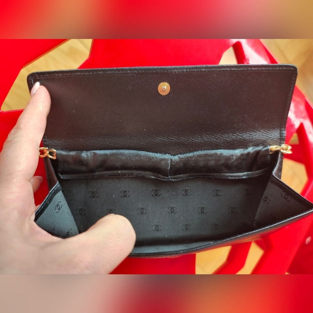 Vintage Chanel Wallet Upsycled With Unbrended Chain - Picture 10 of 16